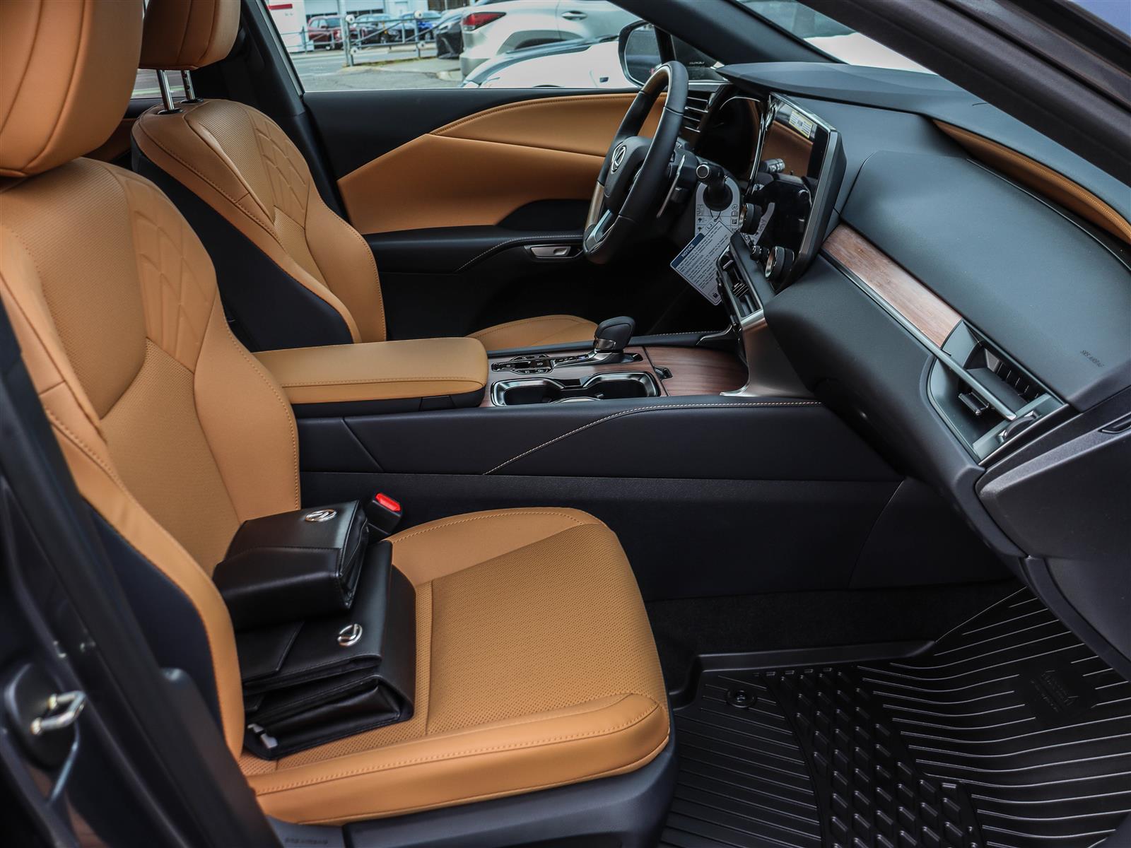 2026 Lexus RX 450h+ 14