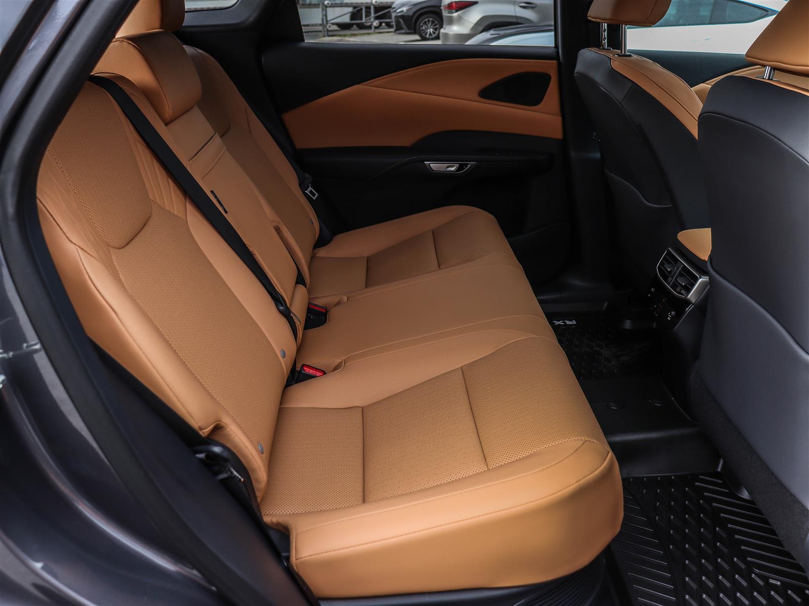 2026 Lexus RX 450h+ 16