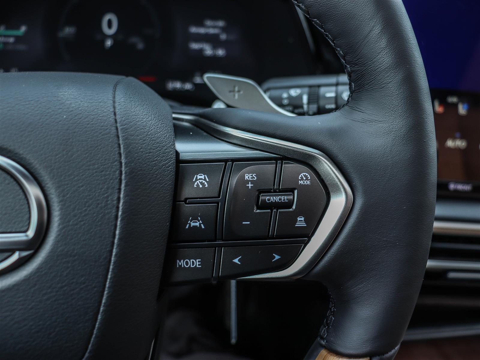 2026 Lexus RX 450h+ 25