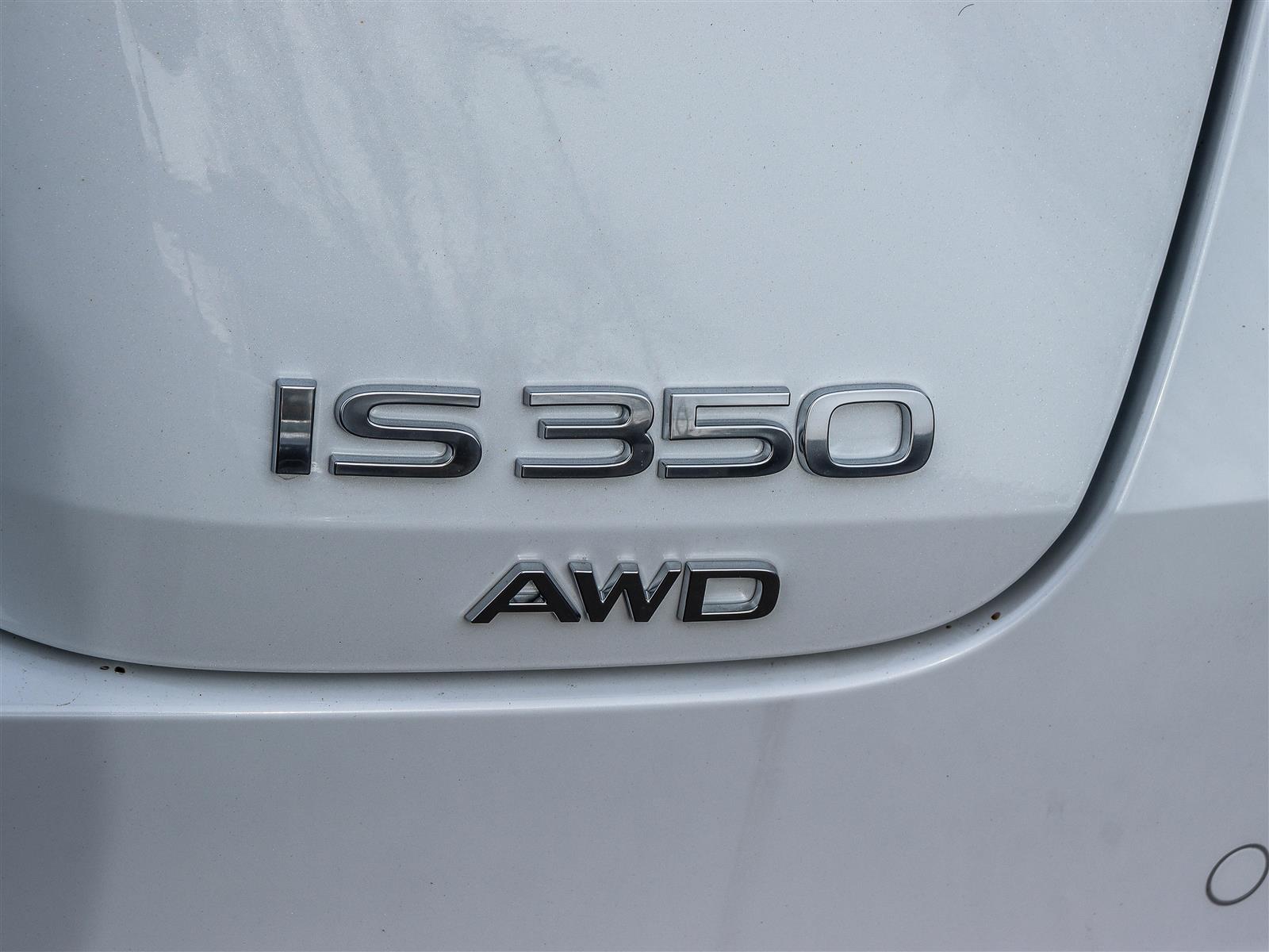 2026 Lexus IS 300 18