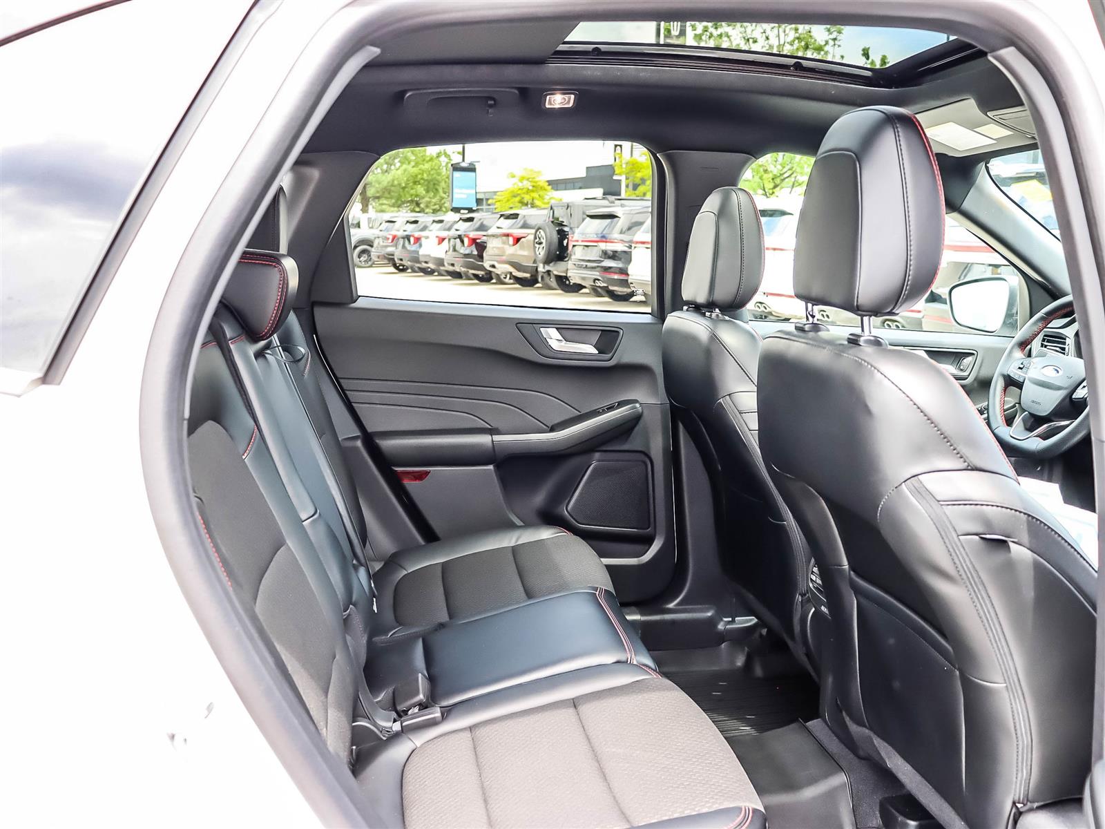 2024 Ford Escape ST-Line AWD - Thumbnail 20