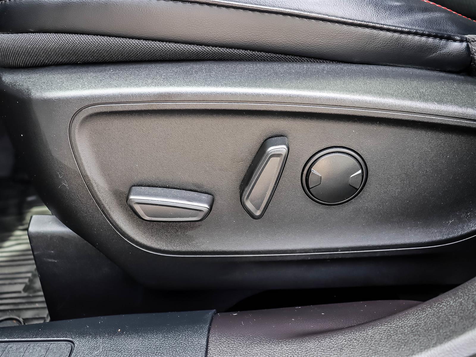 2024 Ford Escape ST-Line AWD - Thumbnail 27