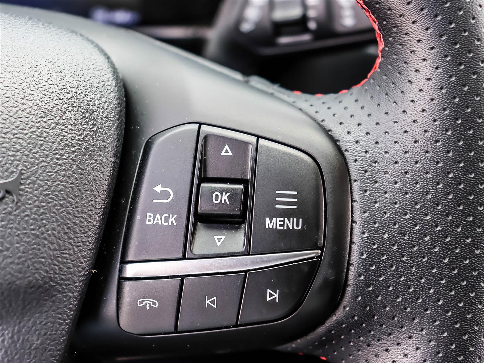 2024 Ford Escape ST-Line AWD - Thumbnail 35