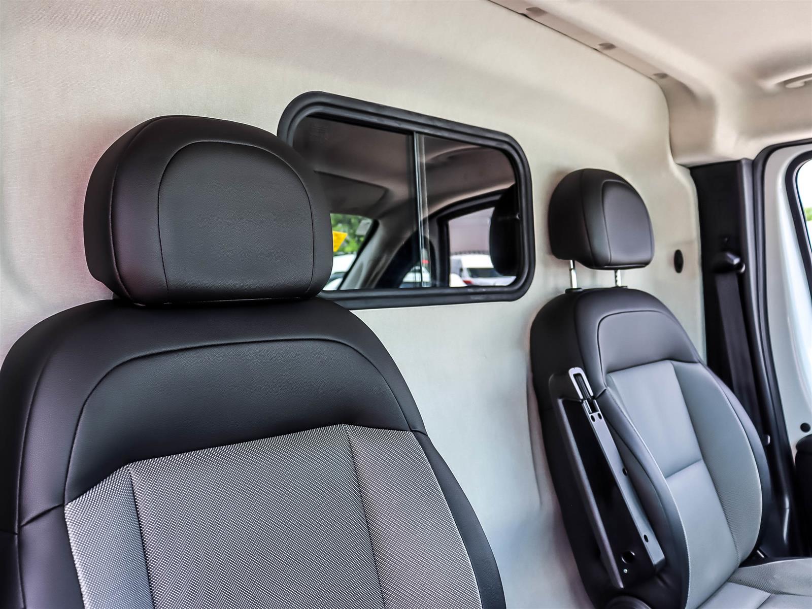 2025 Ram ProMaster Cargo Van Tradesman 2500 High Roof 159 WB w/Pass Seat - Thumbnail 17