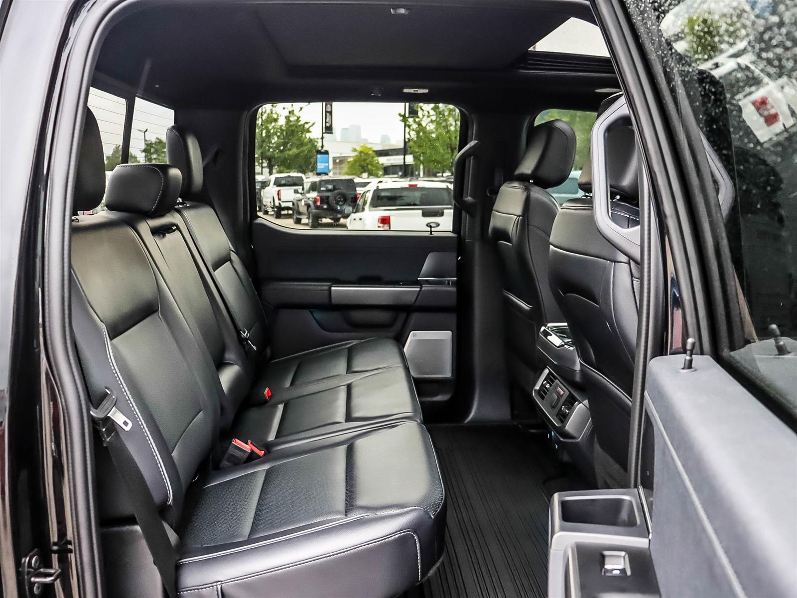 2024 Ford F-150 4x4 SuperCrew LARIAT - 145" WB - Thumbnail 20