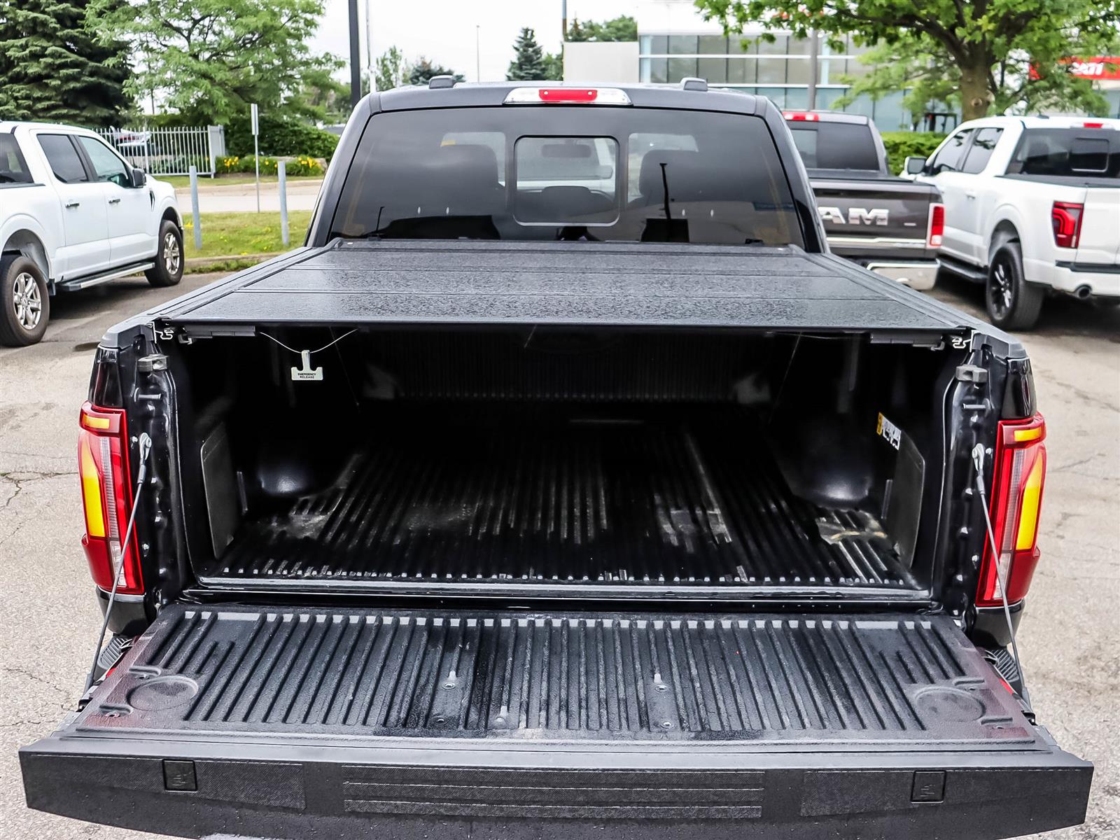 2024 Ford F-150 4x4 SuperCrew LARIAT - 145" WB - Thumbnail 22