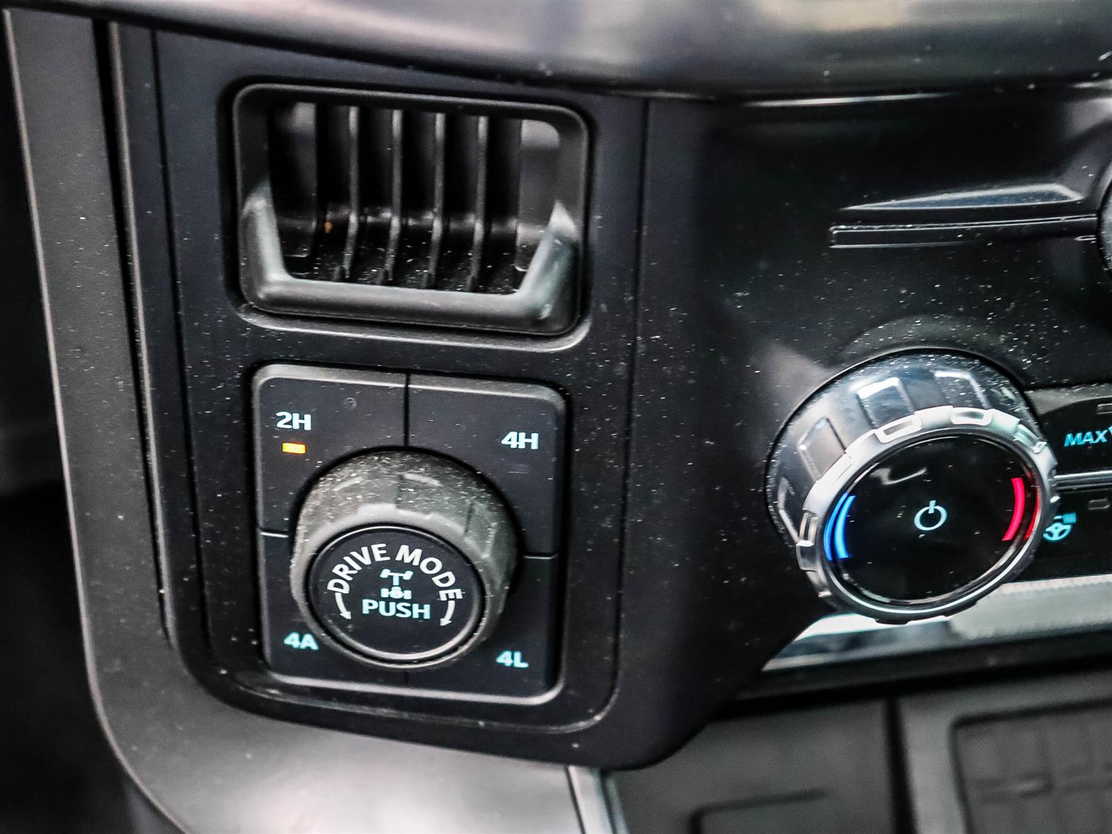 2024 Ford F-150 4x4 SuperCrew LARIAT - 145" WB - Thumbnail 39