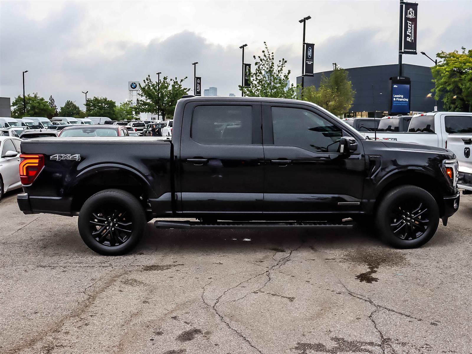2024 Ford F-150 4x4 SuperCrew LARIAT - 145" WB - Thumbnail 4