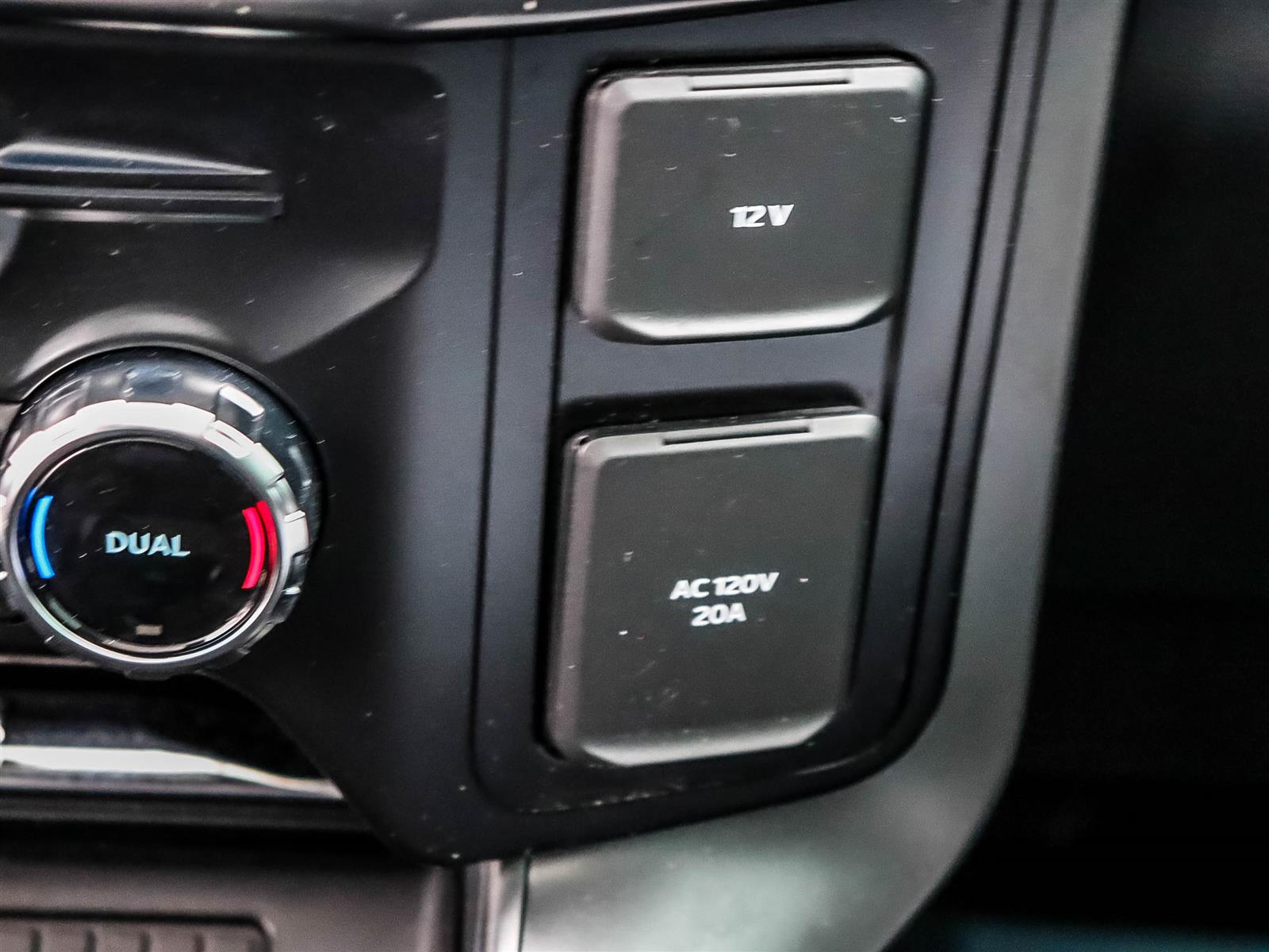 2024 Ford F-150 4x4 SuperCrew LARIAT - 145" WB - Thumbnail 40