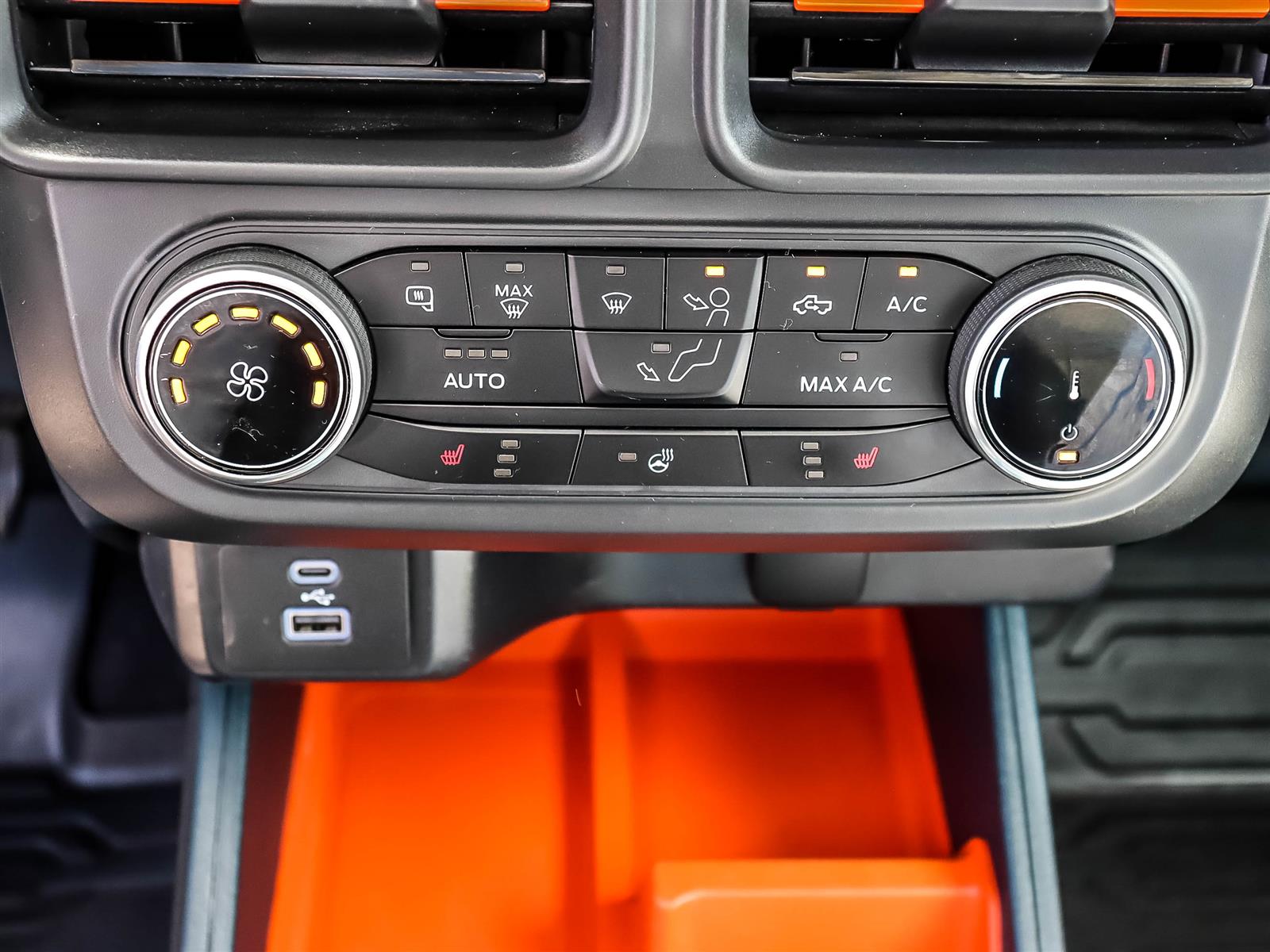 2023 Ford Maverick XLT Crew Cab FWD 2.5L Hybrid - Thumbnail 32
