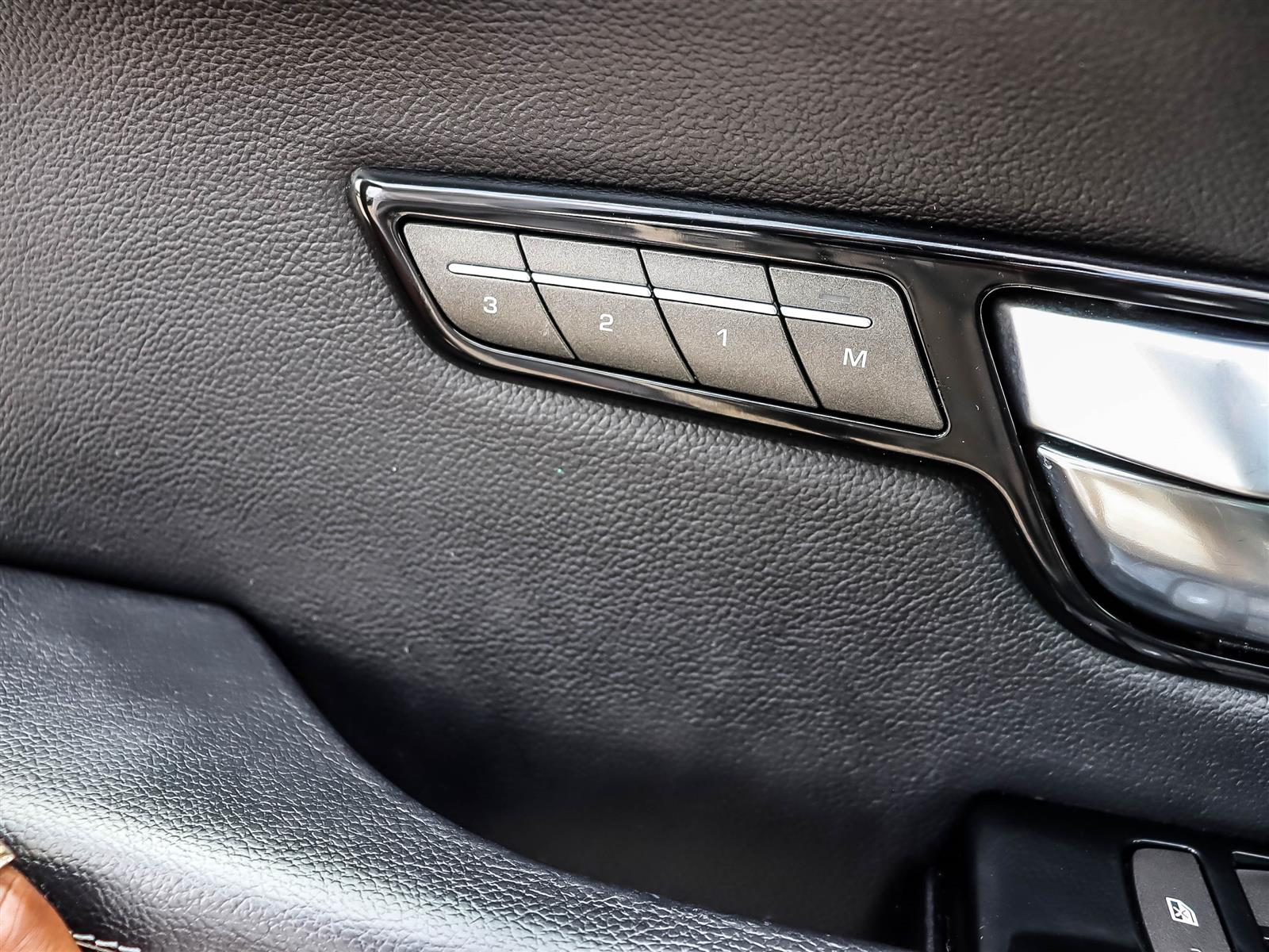 2018 Land Rover Range Rover Evoque 237hp Landmark- Special Edition - Thumbnail 29