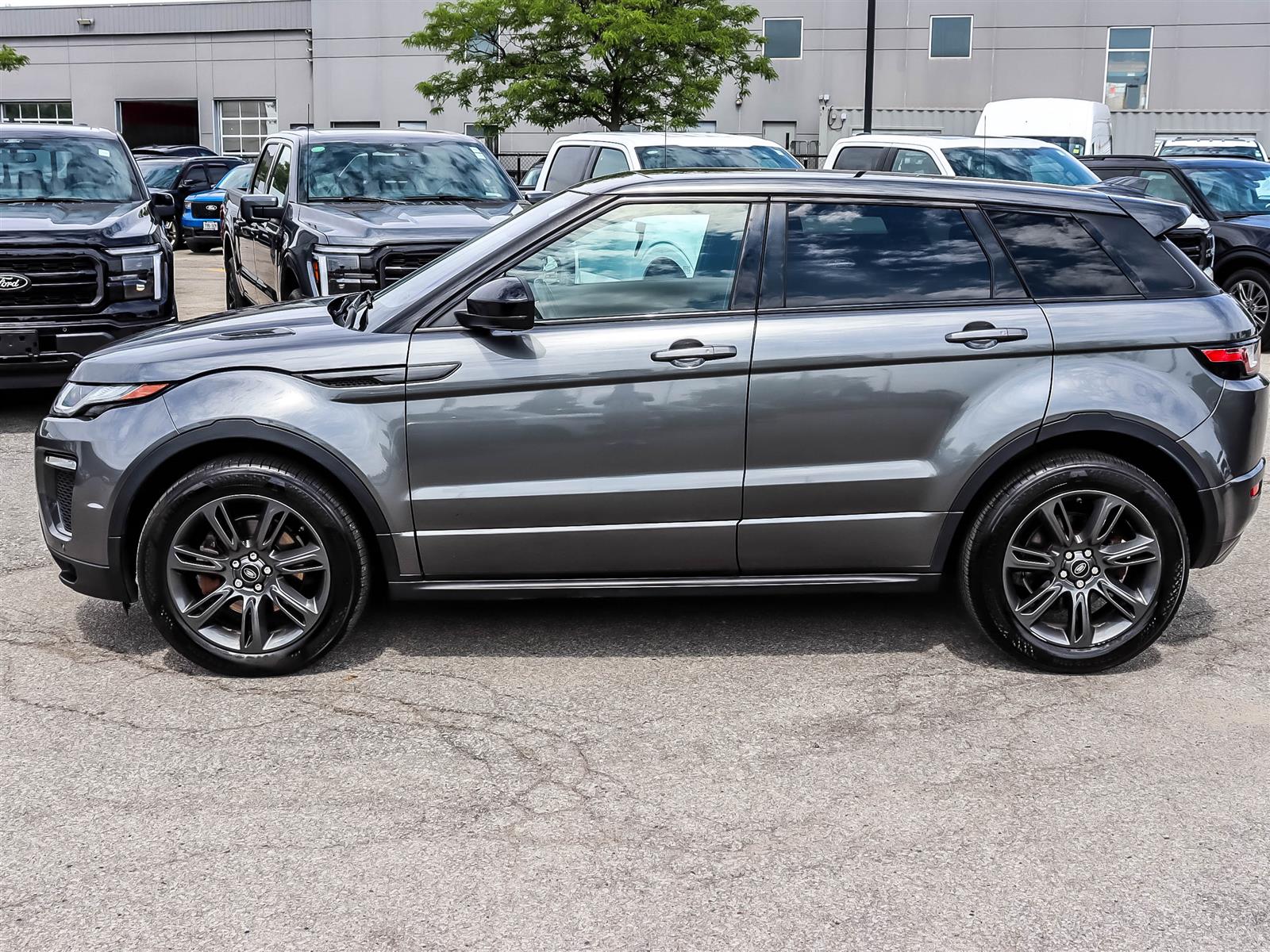 2018 Land Rover Range Rover Evoque 237hp Landmark- Special Edition - Thumbnail 8
