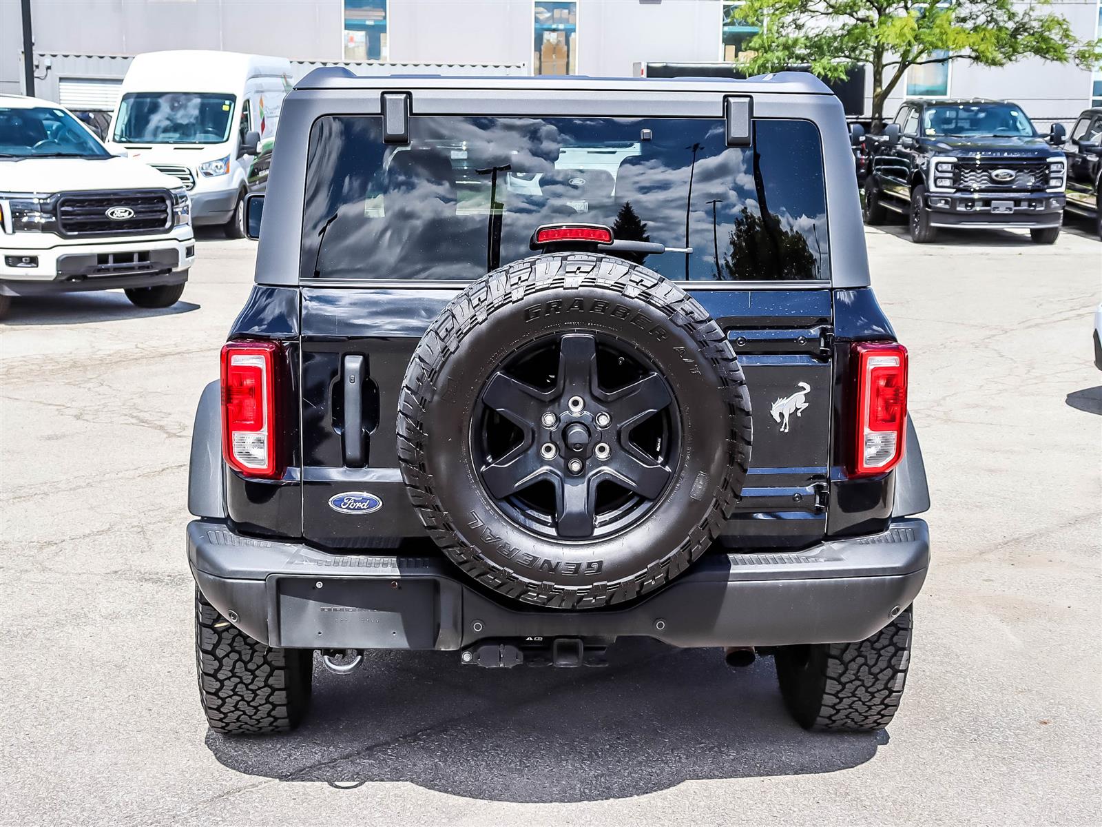 2023 Ford Bronco 4-Door Black Diamond Advanced - Thumbnail 6