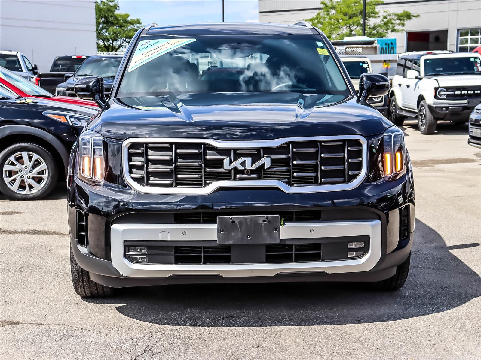 2024 Kia Telluride SX Limited w/Mahogany Interior AWD - Thumbnail 2