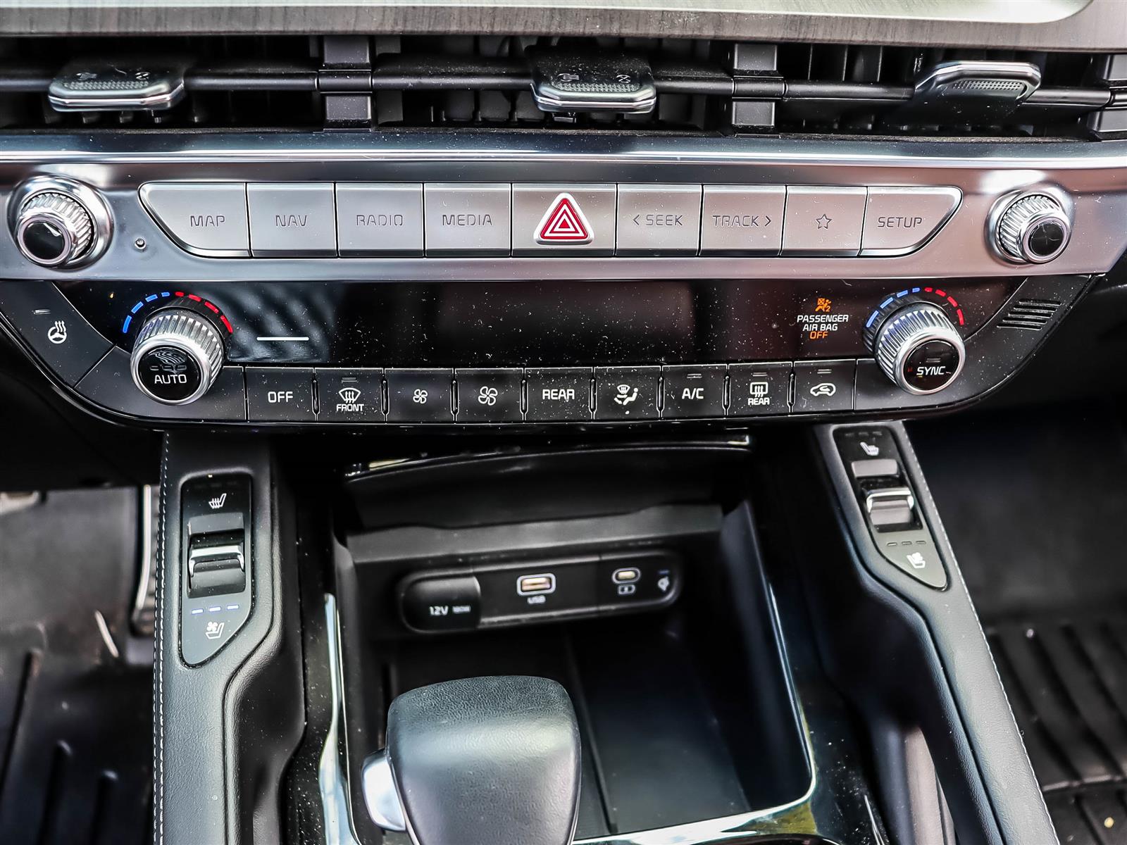 2024 Kia Telluride SX Limited w/Mahogany Interior AWD - Thumbnail 32