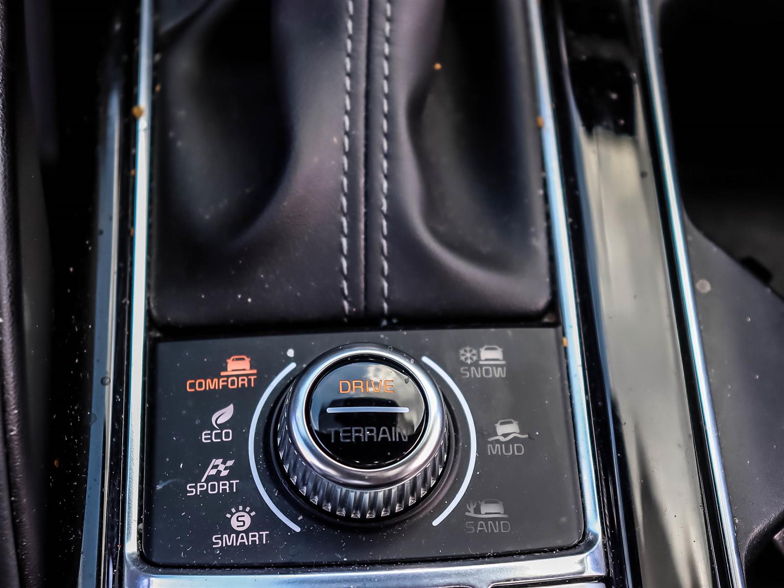2024 Kia Telluride SX Limited w/Mahogany Interior AWD - Thumbnail 37