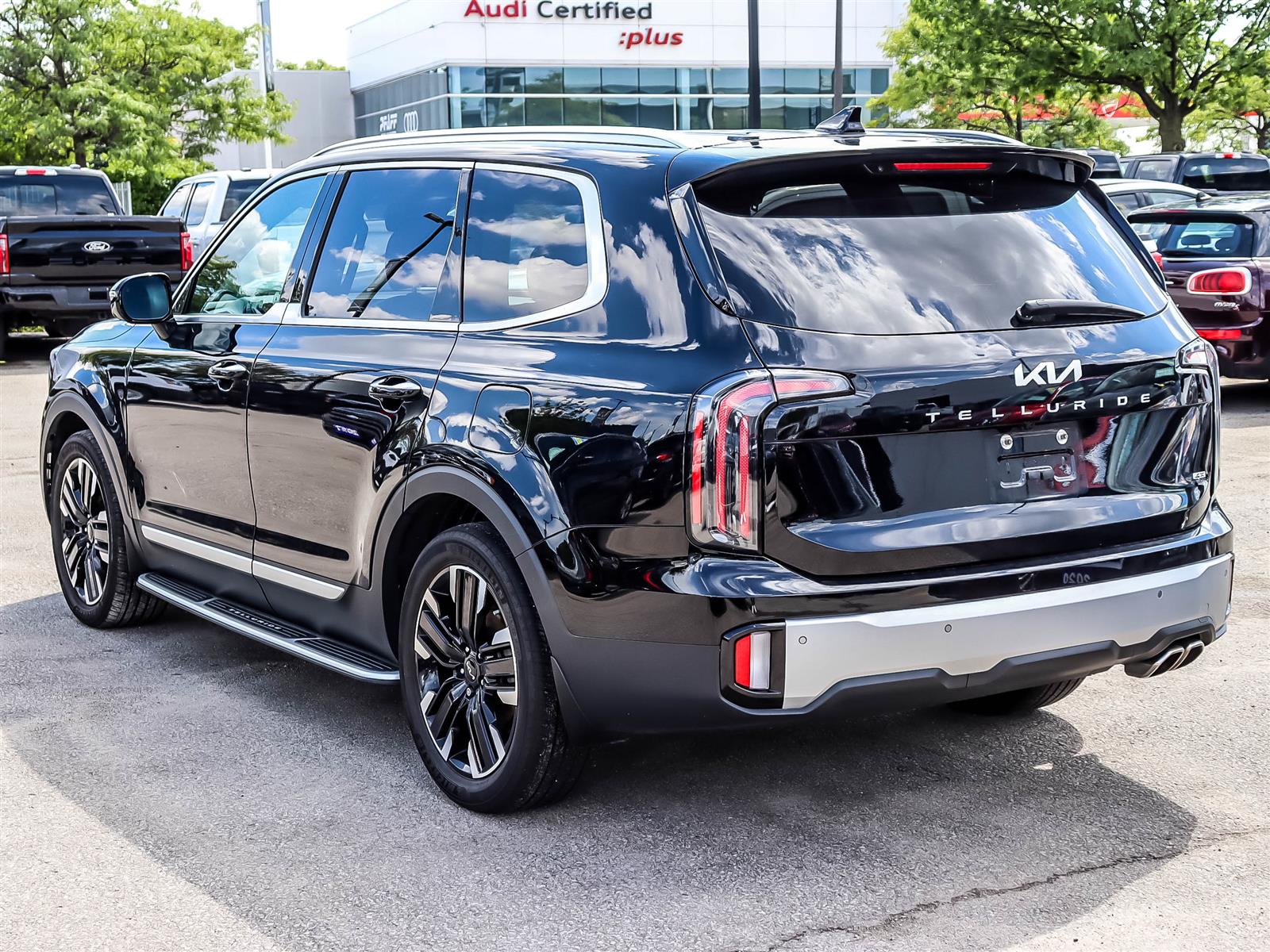 2024 Kia Telluride SX Limited w/Mahogany Interior AWD - Thumbnail 6