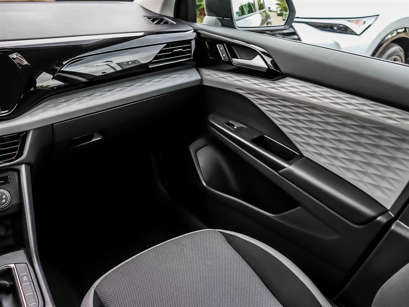 2022 Volkswagen Taos Trendline - Thumbnail 12
