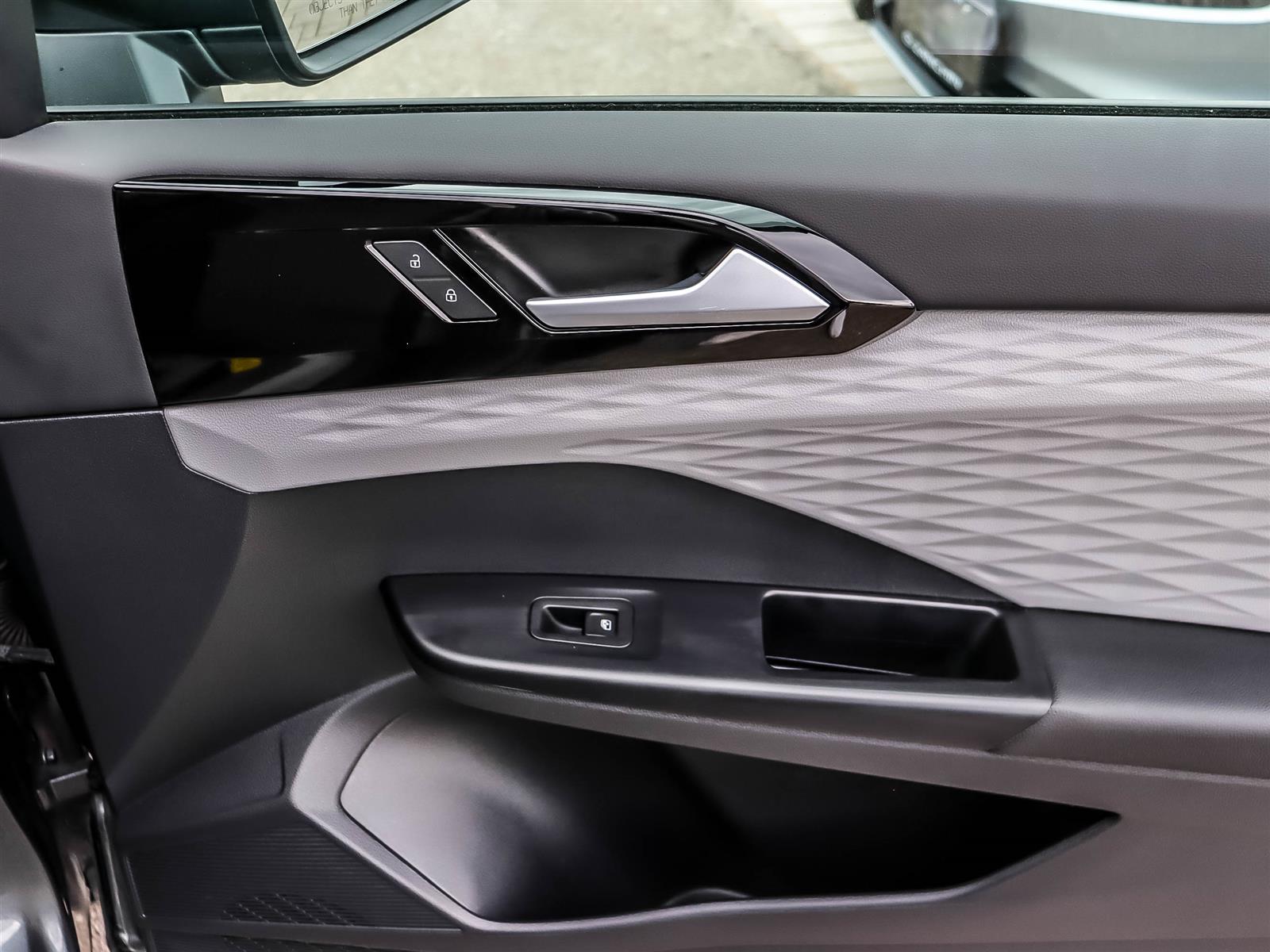 2022 Volkswagen Taos Trendline - Thumbnail 13