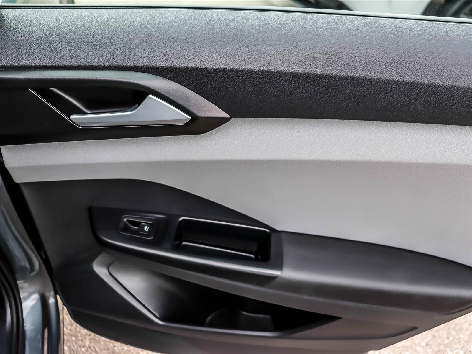 2022 Volkswagen Taos Trendline - Thumbnail 16