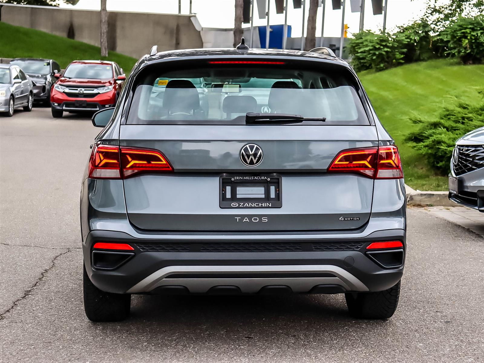 2022 Volkswagen Taos Trendline - Thumbnail 4
