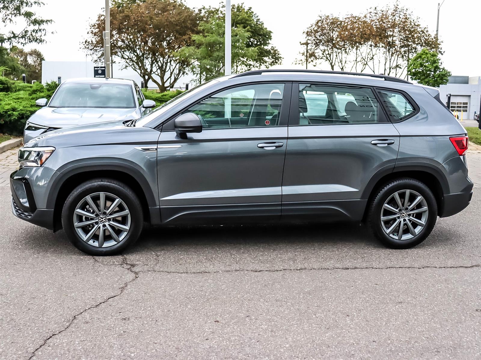 2022 Volkswagen Taos Trendline - Thumbnail 5
