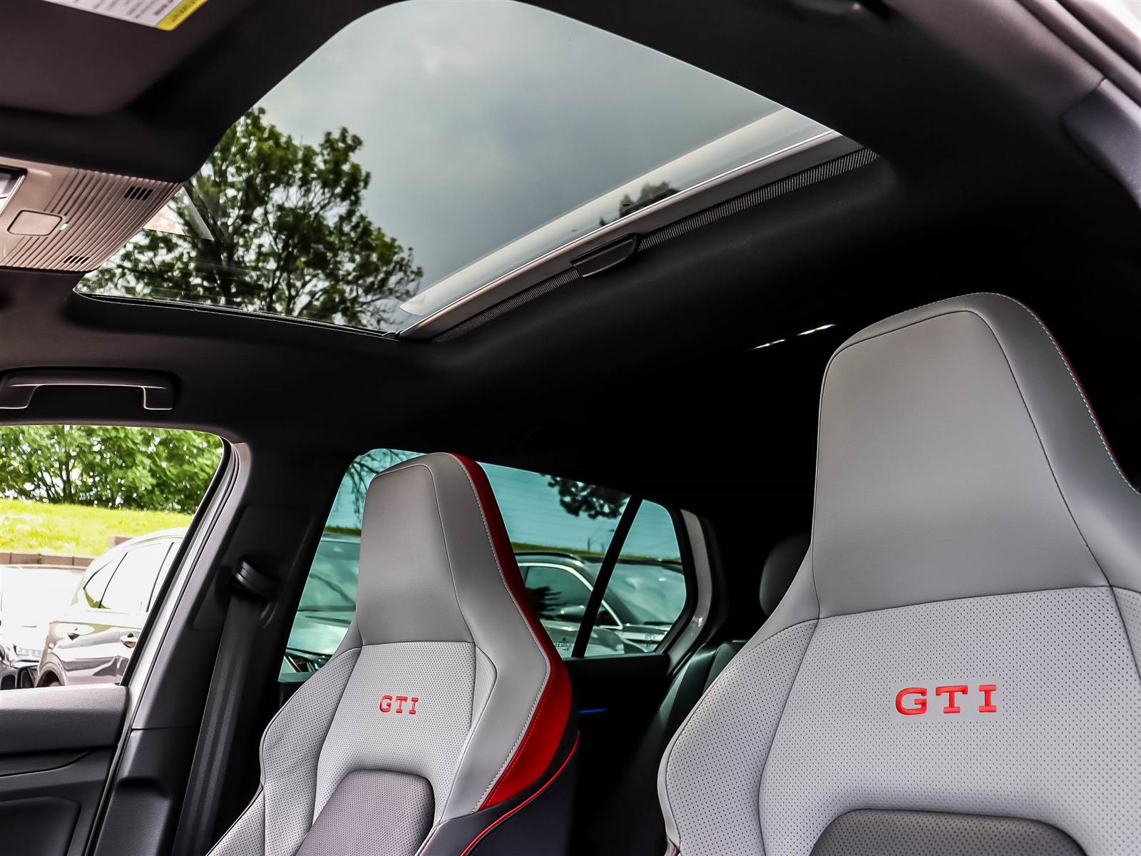 2024 Volkswagen Golf GTI Performance - Thumbnail 26