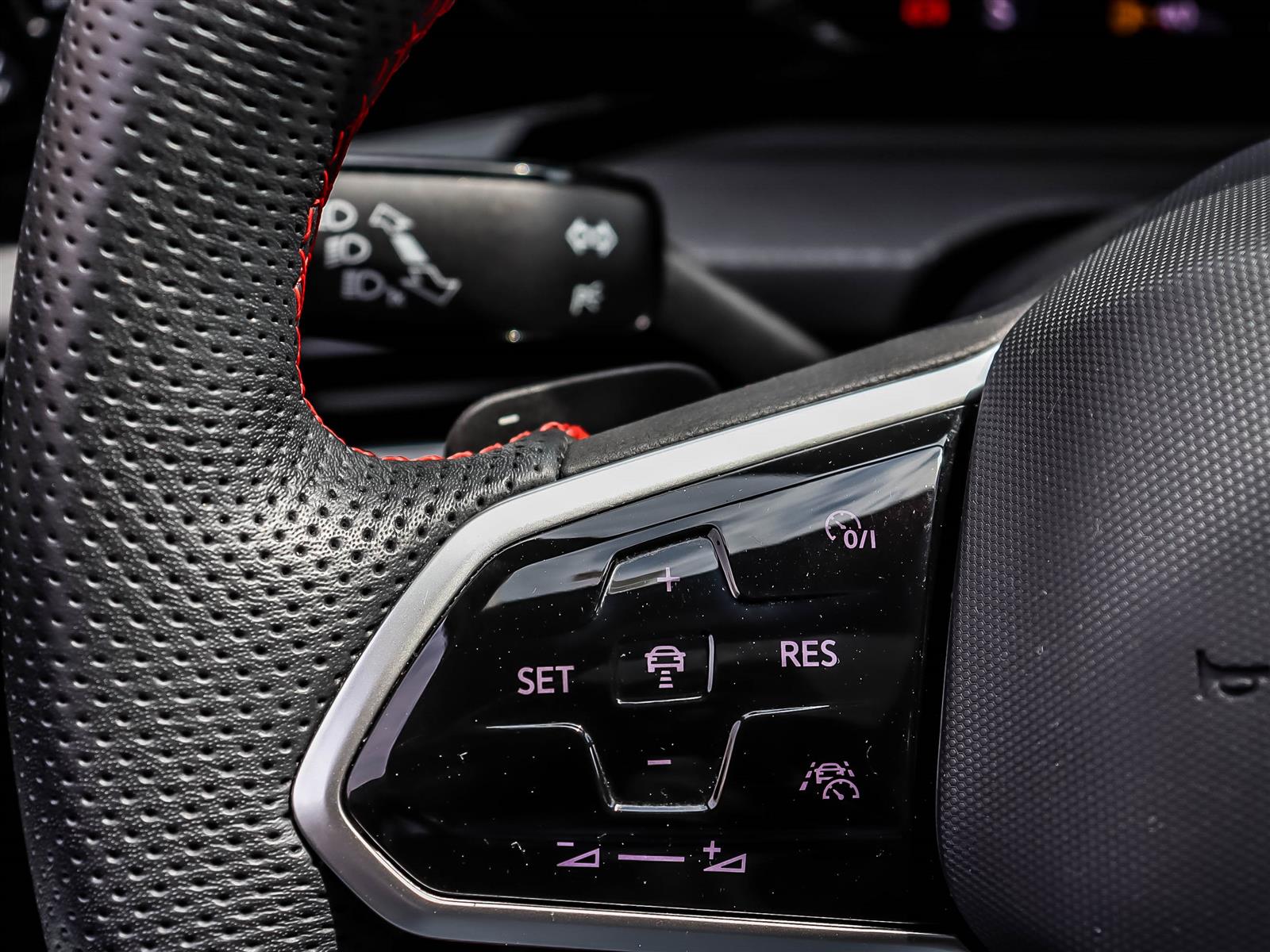 2024 Volkswagen Golf GTI Performance - Thumbnail 31