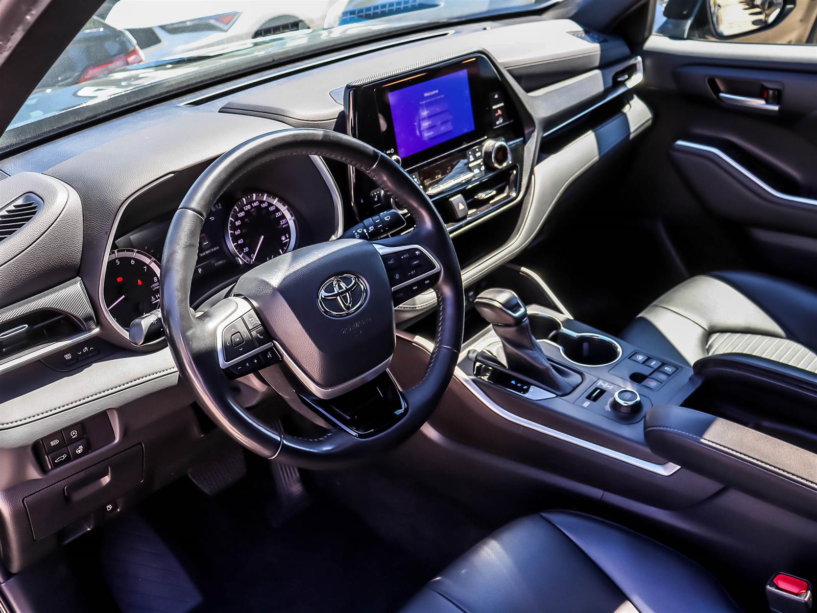 2023 Toyota Highlander XSE - Thumbnail 7