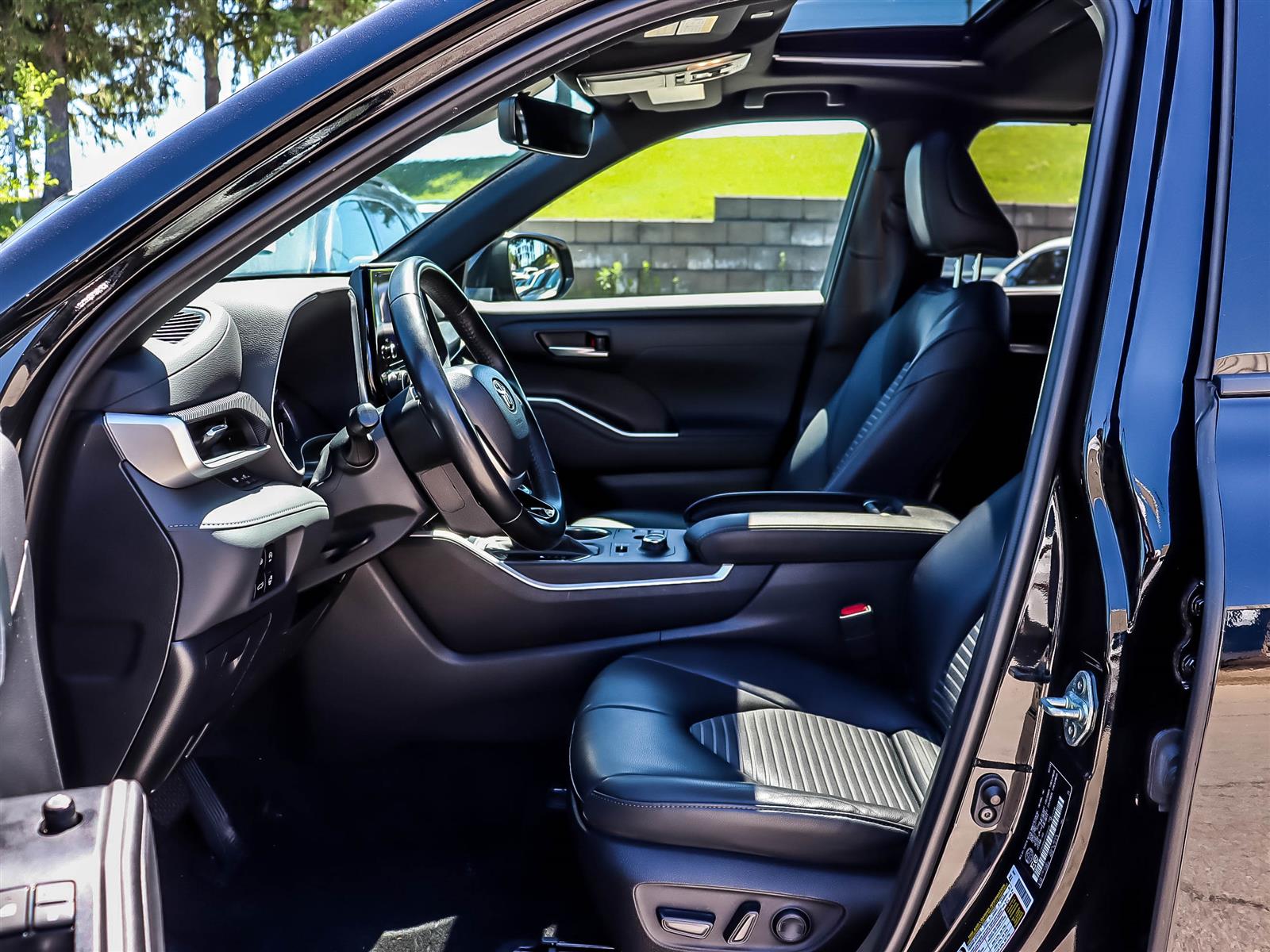 2023 Toyota Highlander XSE - Thumbnail 8