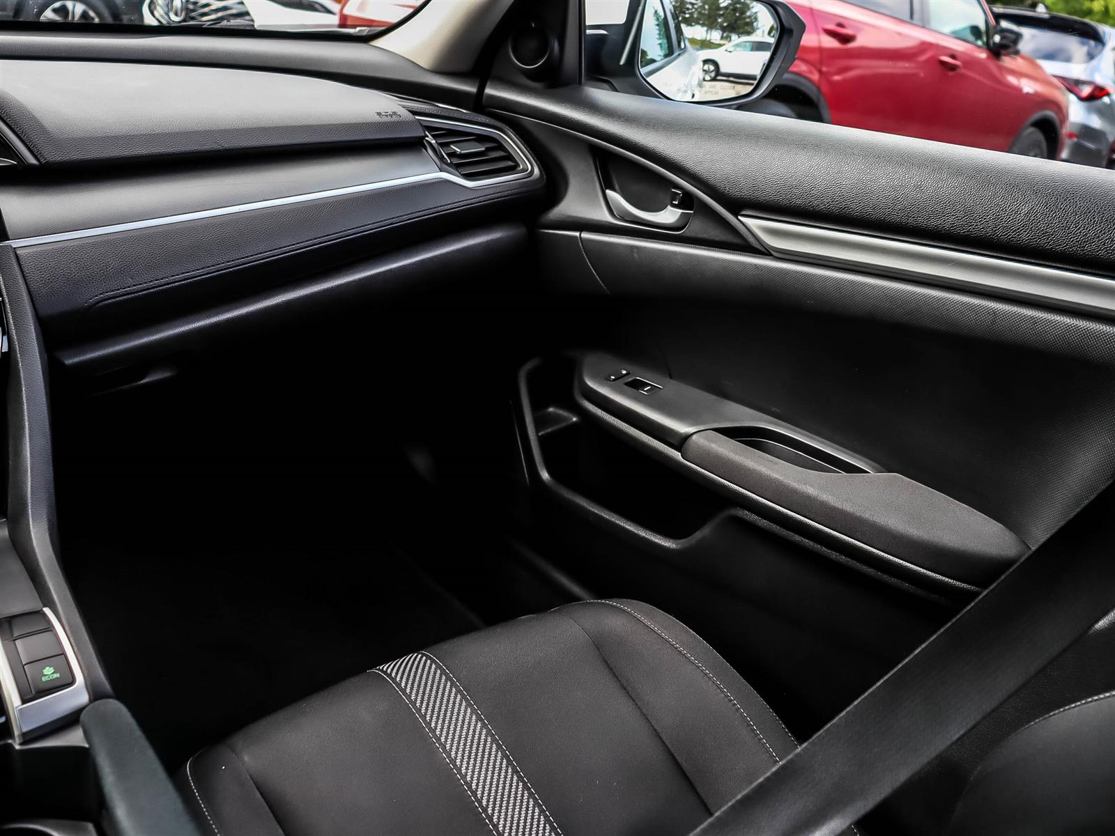 2018 Honda Civic SE - Thumbnail 12