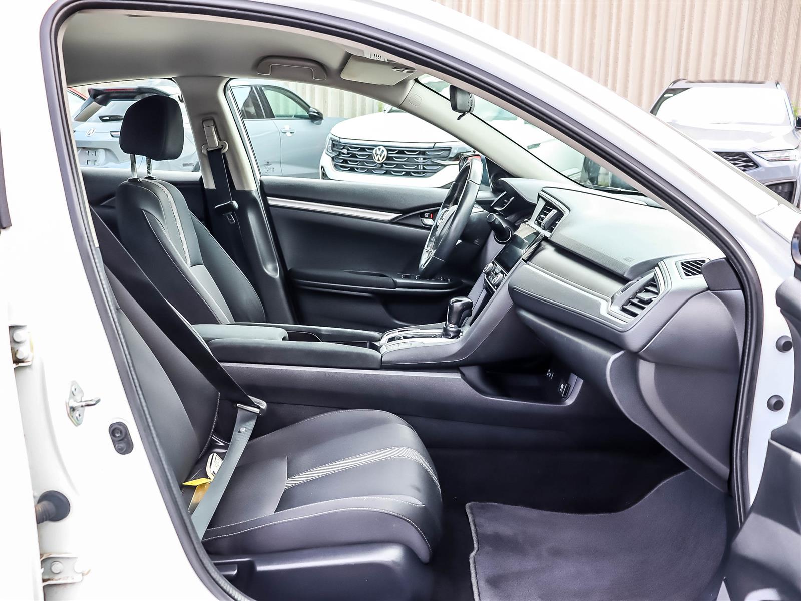2018 Honda Civic SE - Thumbnail 15