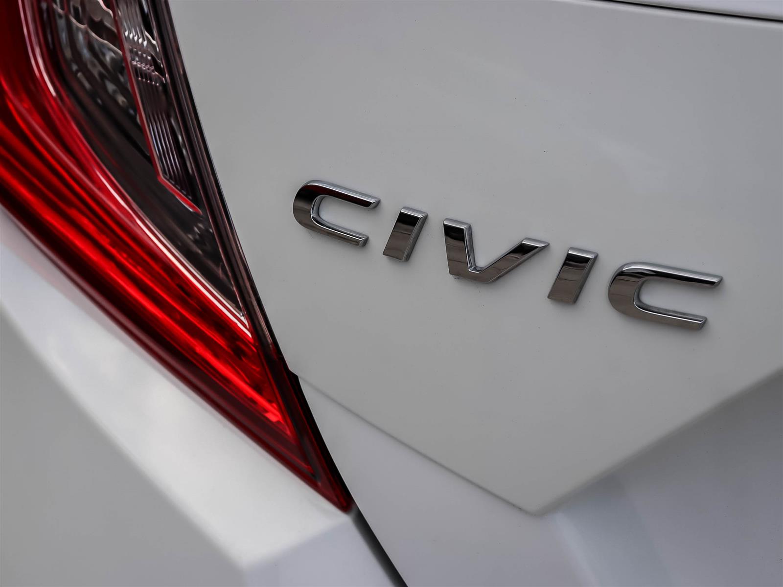 2018 Honda Civic SE - Thumbnail 19