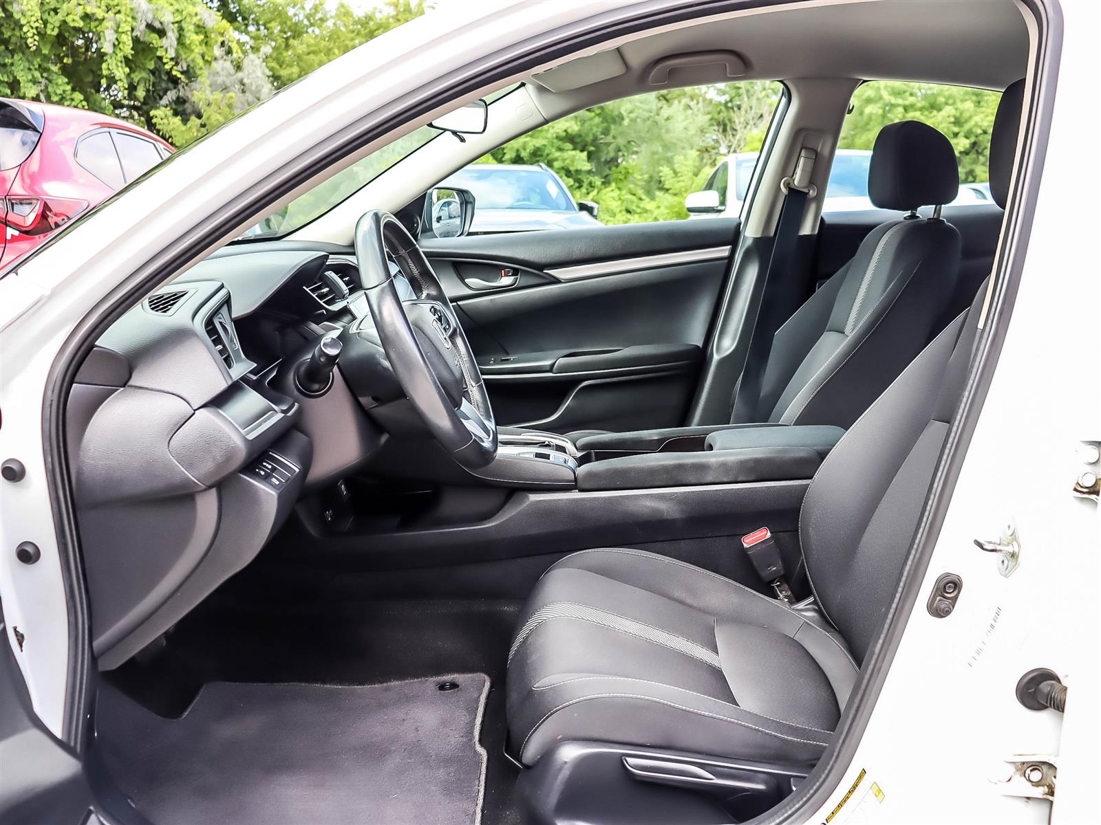 2018 Honda Civic SE - Thumbnail 8