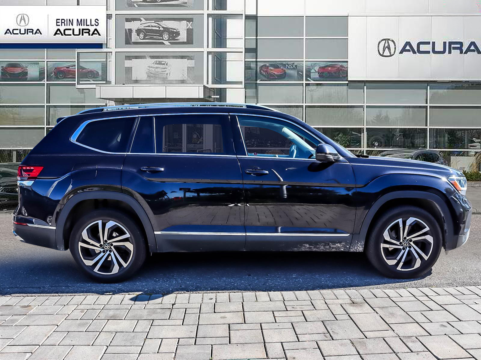 2023 Volkswagen Atlas Highline - Thumbnail 3
