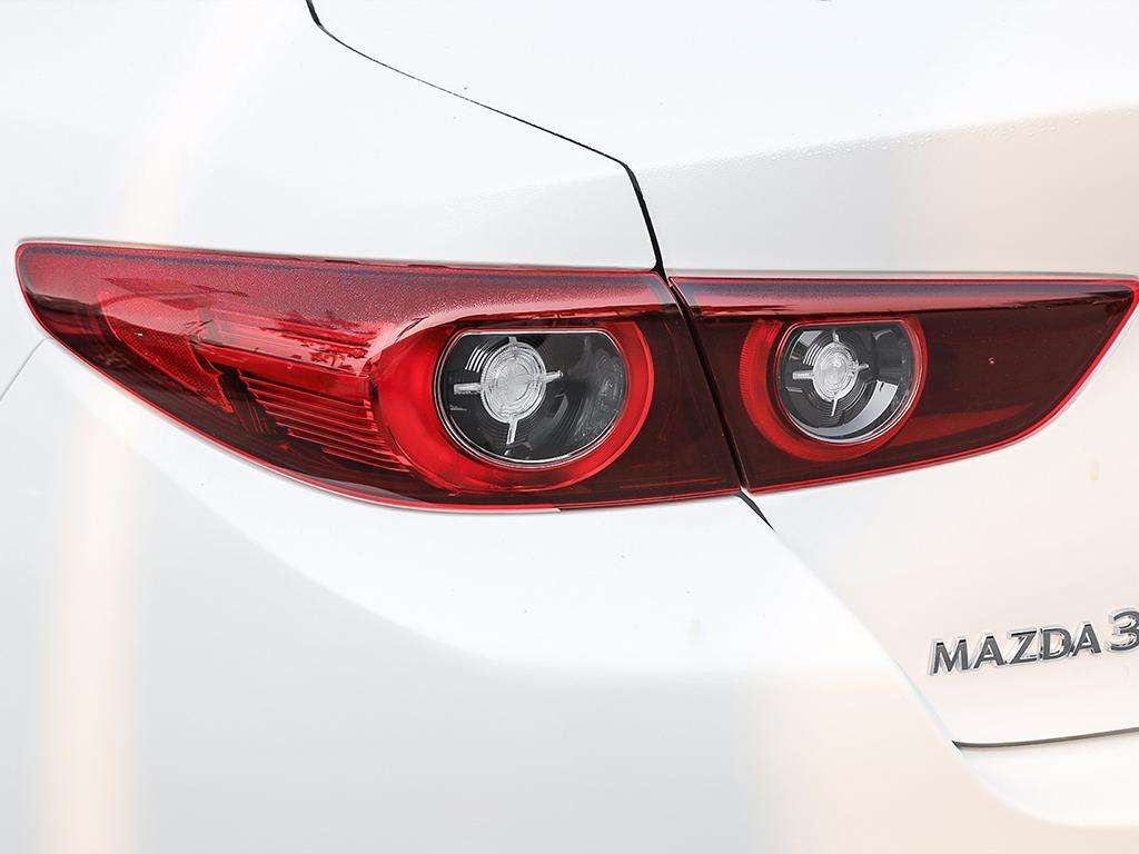 2026 Mazda Mazda3 GT - Thumbnail 11