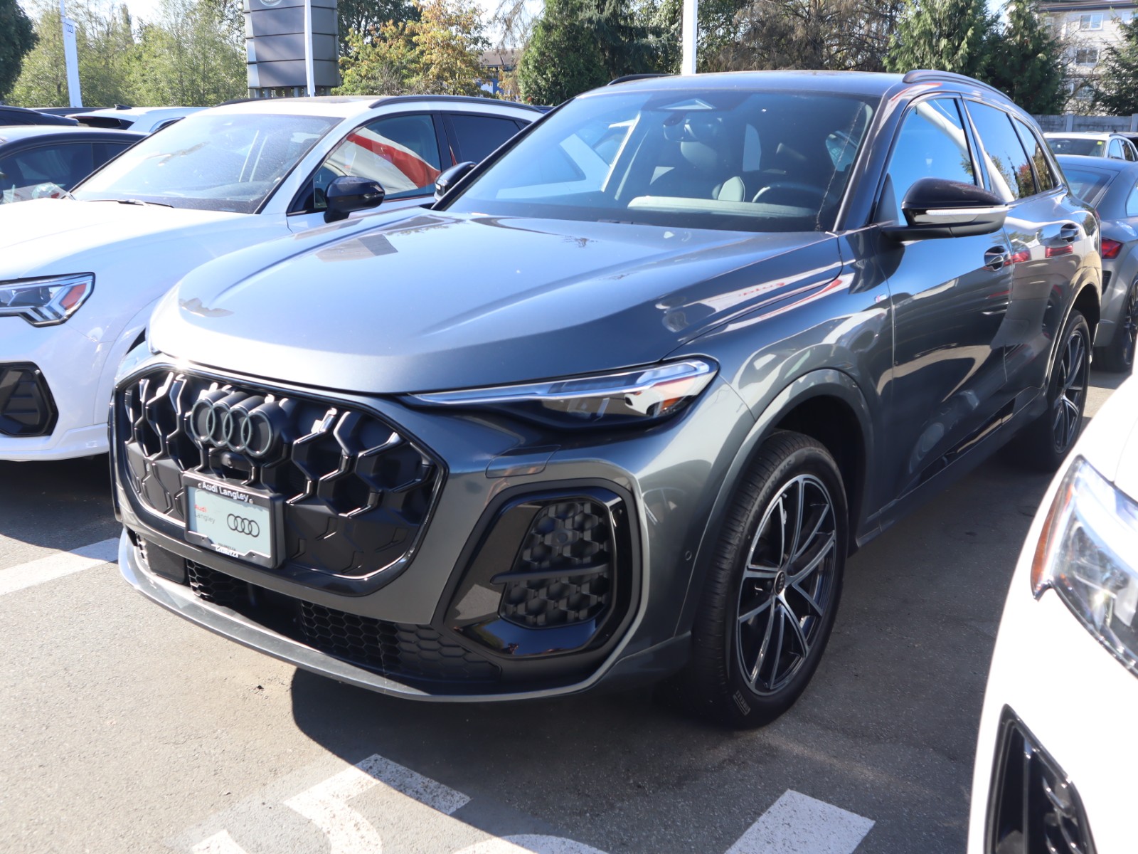 Gray (Daytona grey pearl effect) 2026 Audi Q5 SUV / Crossover Automatic