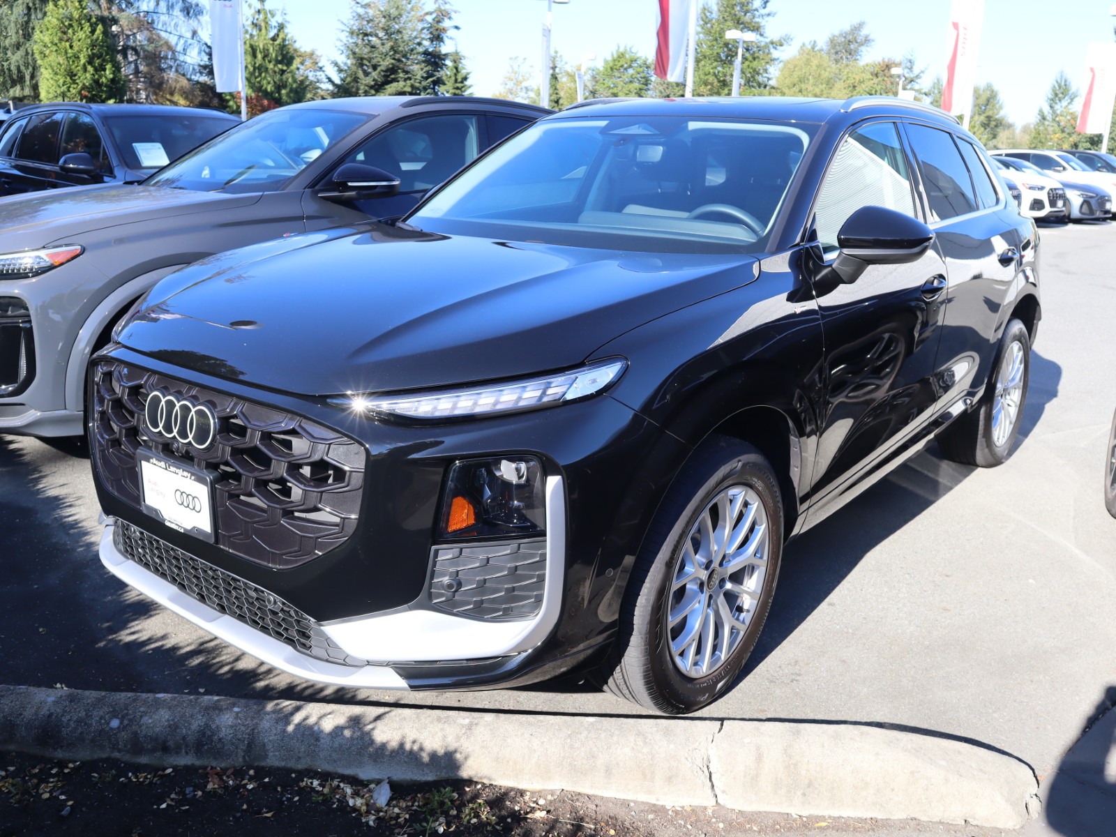 Mythos Black Metallic 2026 Audi Q3 SUV / Crossover Automatic
