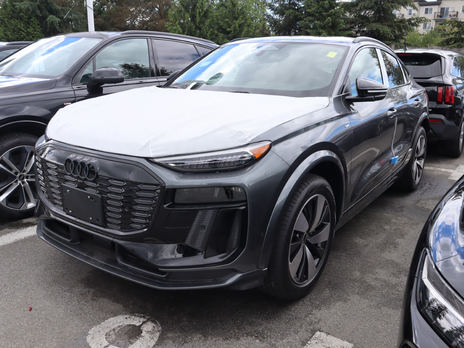 Gray (Daytona Grey Pearl) 2027 Audi Q6 e-tron Sportback quattro Progressiv SUV / Crossover Automatic