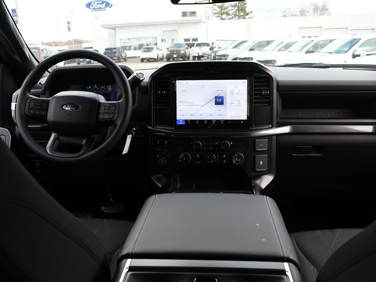 2026 Ford F-150 STX 4WD SuperCrew 5.5' Box - Thumbnail 13