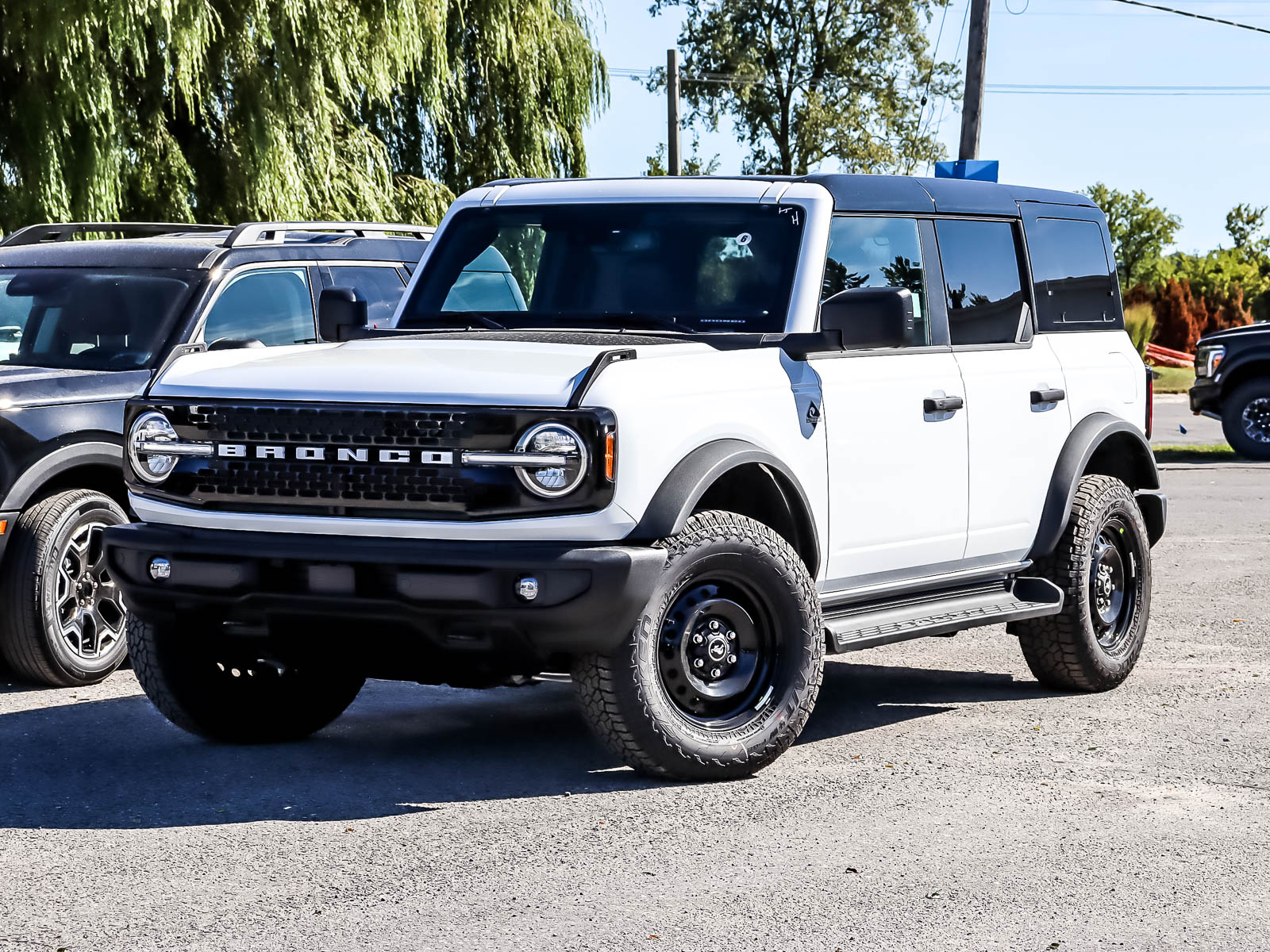 2026 Ford Bronco Outer Banks 4 Door 4x4 - Main View