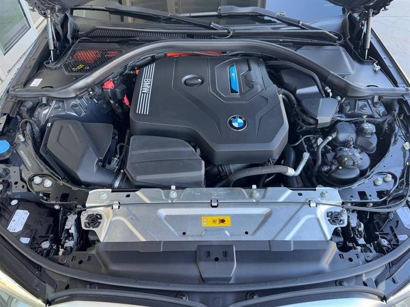 2023 BMW 330e xDrive Sedan - Thumbnail 10