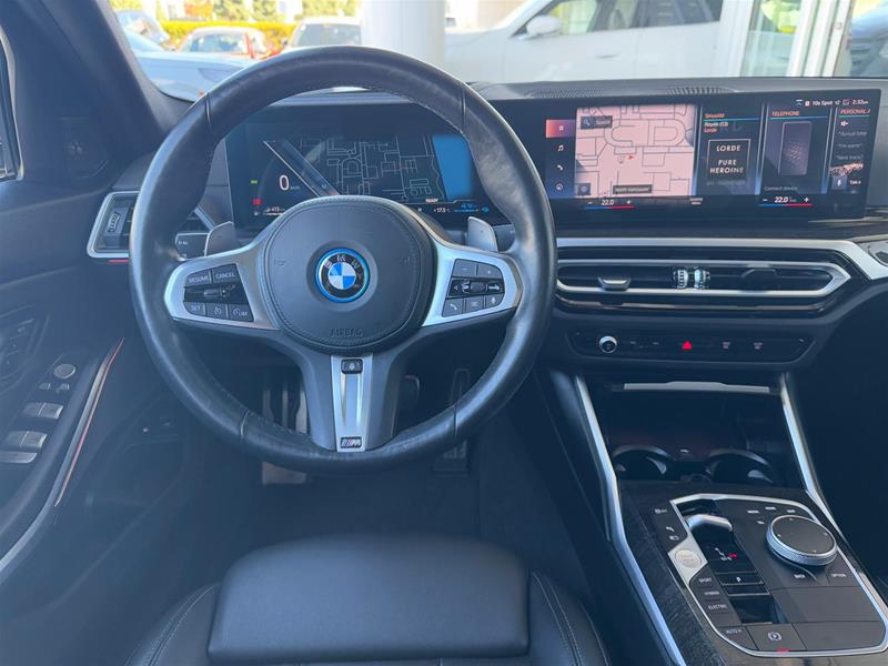 2023 BMW 330e xDrive Sedan - Thumbnail 18