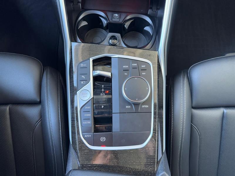 2023 BMW 330e xDrive Sedan - Thumbnail 21