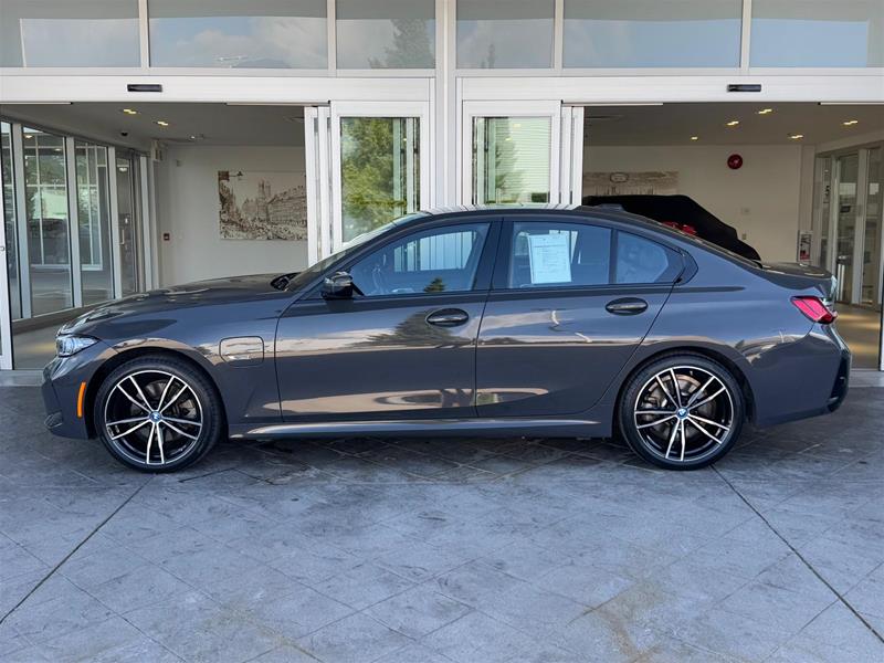 2023 BMW 330e xDrive Sedan - Thumbnail 4