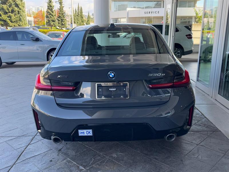 2023 BMW 330e xDrive Sedan - Thumbnail 6