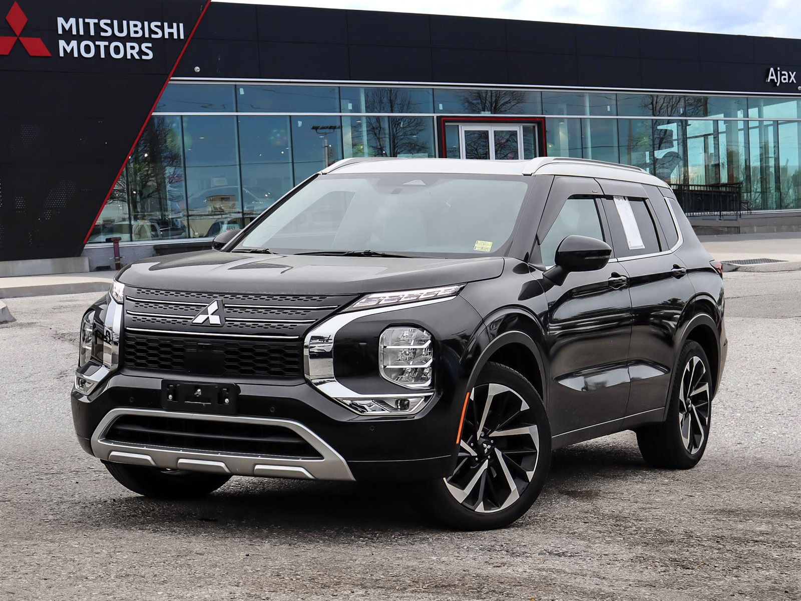 2024 Mitsubishi Outlander GT S-AWC - Main View
