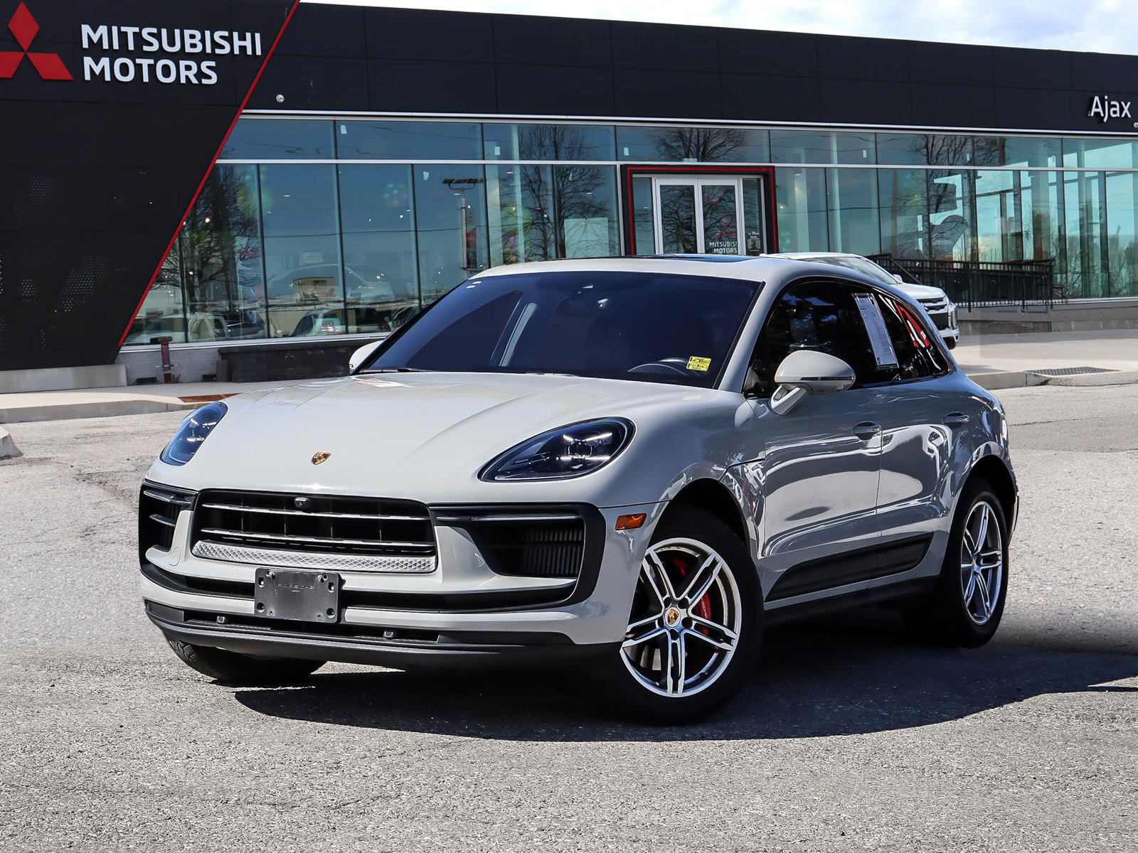 2023 Porsche Macan