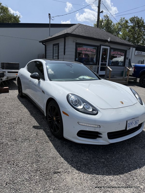 2016 Porsche Panamera