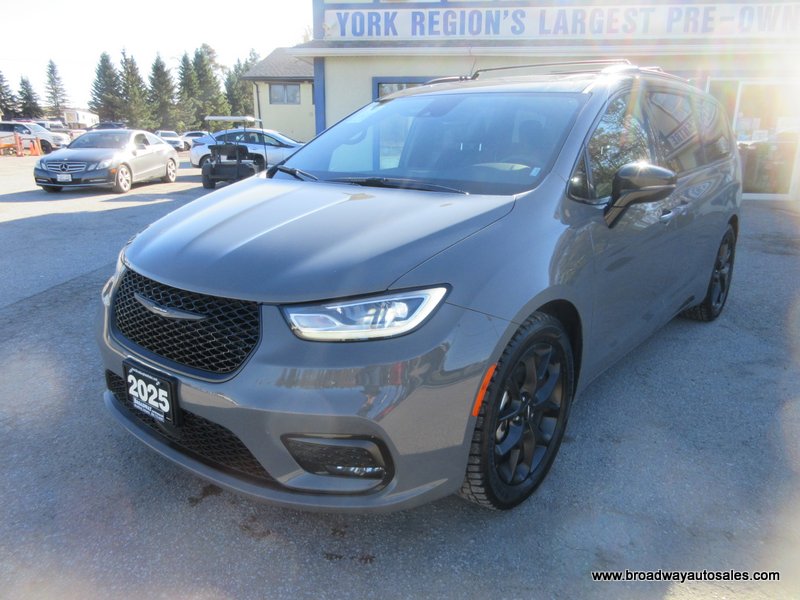 2025 Chrysler Pacifica FAMILY-MOVING LIMITED-EDITION 7 PASSENGER 3.6L - V6.. CAPTAINS.. 3RD ROW.. STOW-N-GO-SEATING.. NAVIGATION.. POWER DOORS.. SUNROOF.. BACK-UP CAMERA.. - Main View